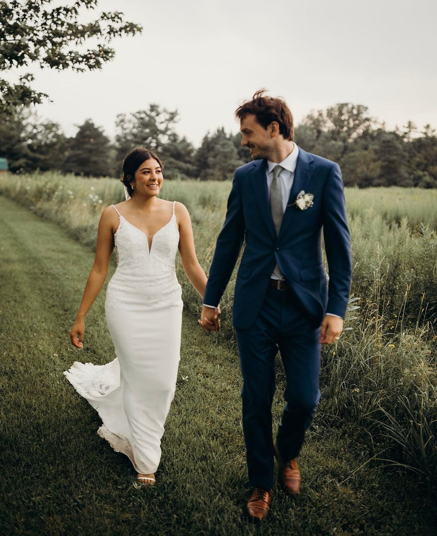 Eliza - robe de mariée coupe ajustée en crêpe à bretelles fines et dos totalement ouvert