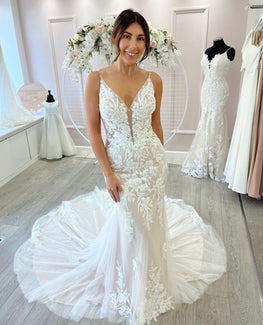 Natalia - fitted stretch lace wedding dress, V-back
