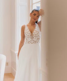 Molly - sleeveless wedding dress with cotton lace V-top, chiffon skirt and marked waist