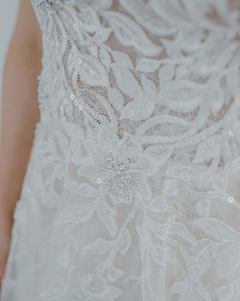 River - robe de mariée ligne A avec bretelles en dentelle