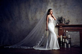 *EXCLUSIVE*Catalina* sample size 14 - modern wedding dress with lace top and crepe skirt with open back