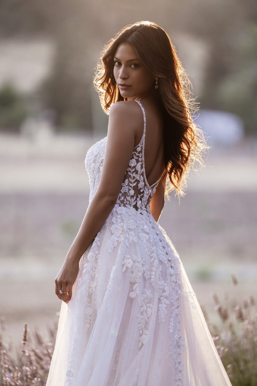 Stella - A-line wedding dress with lace at the bust and thin straps