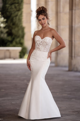 Gigi - minimalist and contemporary fitted-cut crepe wedding dress with lace bodice
