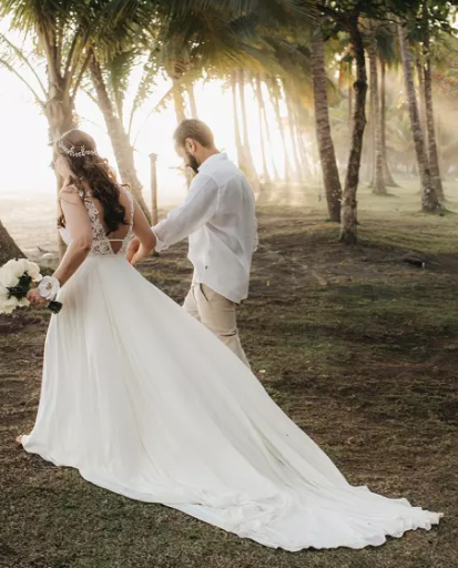 Cedar - robe de mariée minimaliste sans manches avec haut en V en dentelle de coton non perlée et décolleté illusion