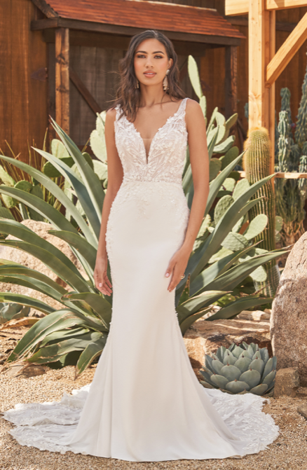 Colt - slim fit dress with luxurious beaded lace and open back with crepe bottom
