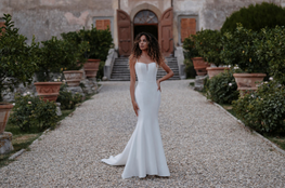 Bust *plus size* - modern and simple slim fit mikado wedding dress