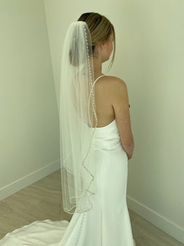 Kayla - Mid-length veil with rhinestone trim