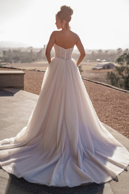 Gabriella *taille plus* - robe de mariée moderne et classique à bustier en coeur en tulle